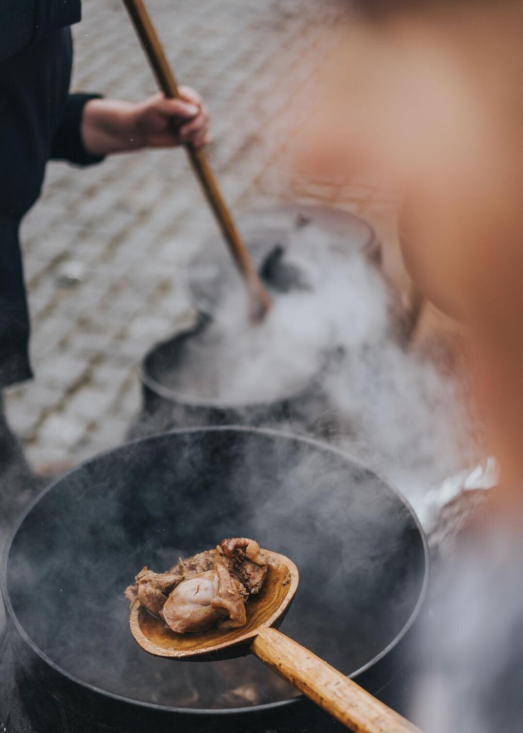 332928320_596715848618093_7045572246446942996_n